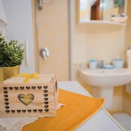 Casa Enzo Con Vista Mare Апартаменты *