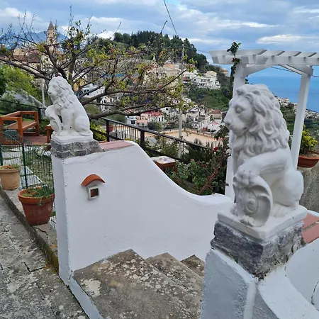Casa Enzo Con Vista Mare Апартаменты *