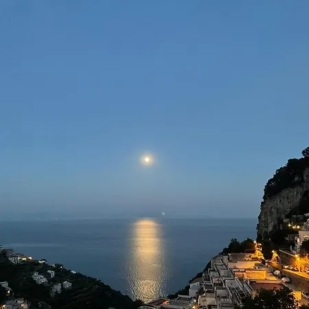 Casa Enzo Con Vista Mare شقة *